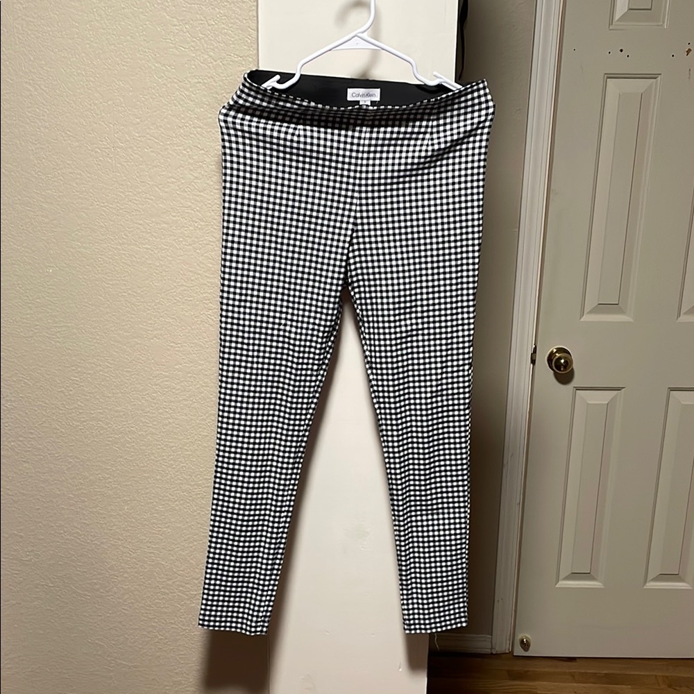 Calvin Klein Black and White Ankle Cropped Pants with Classic Pattern